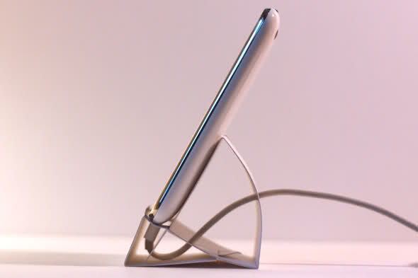  Hazlo tu mismo: Dock para iPhone/iPod Touch hecho con papelHazlo tu mismo: Dock para iPhone/iPod Touch hecho con papel
