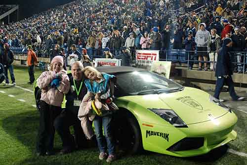 Un hombre gana un Lamborghini en un concurso y pocas horas después lo choca y lo destroza 11