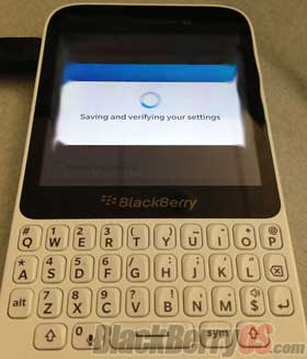 Se filtran imágenes del nuevo Blackberry R10 modelos mas económicos la serie R con BB10 12